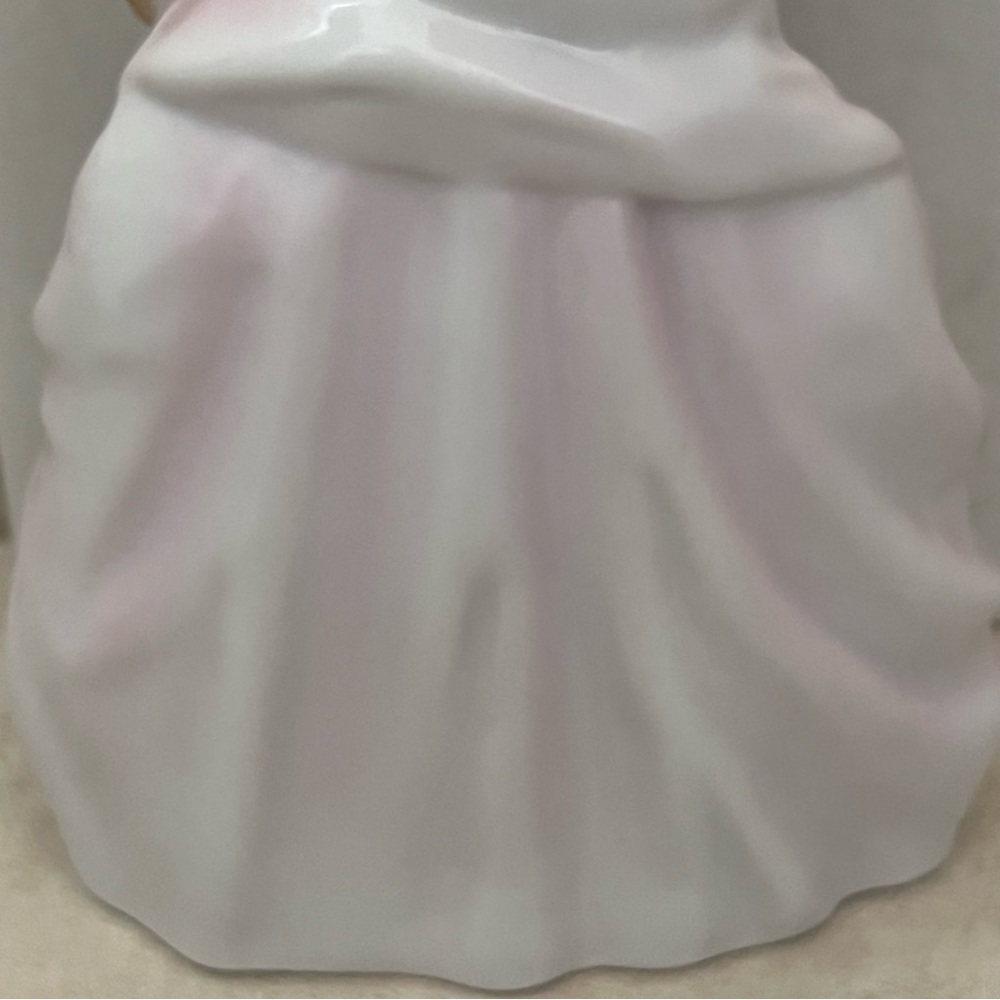 Virgin Mary & Child Statue - Picture 11 of 13